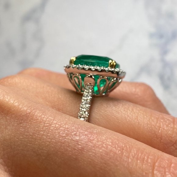 9.23Ctw Cushion Green Emerald & Diamond Halo Engagement Ring 18K White Gold SZ 6 - Picture 3 of 9